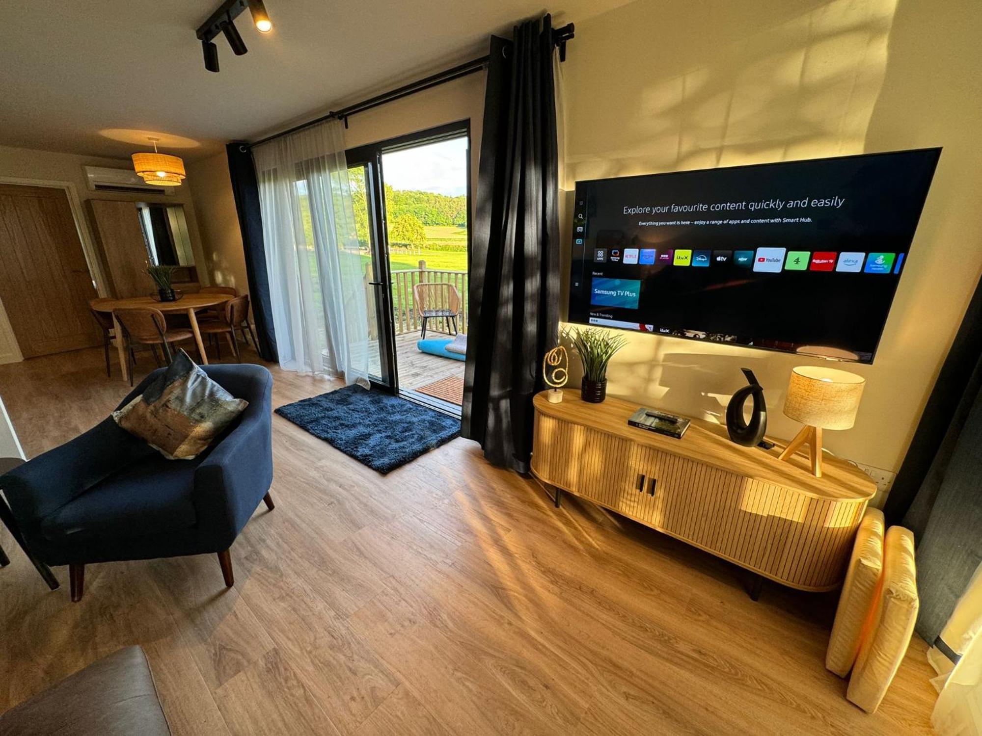 Unbox At Poplar Tree Vila Durham Exterior foto